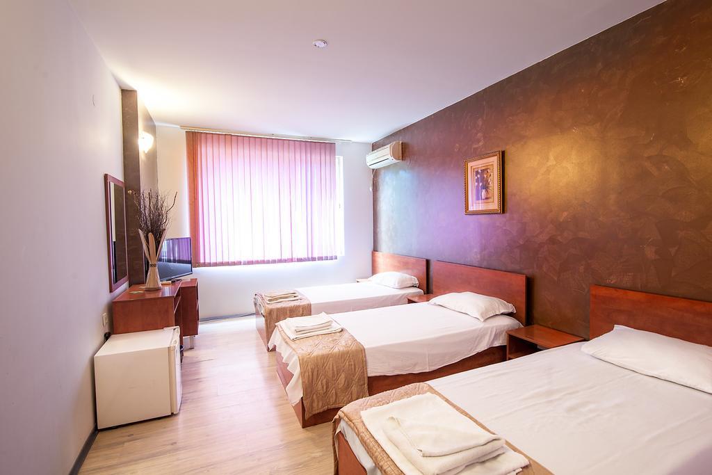 Hotel Zara Rooms Stara Zagora Exteriör bild
